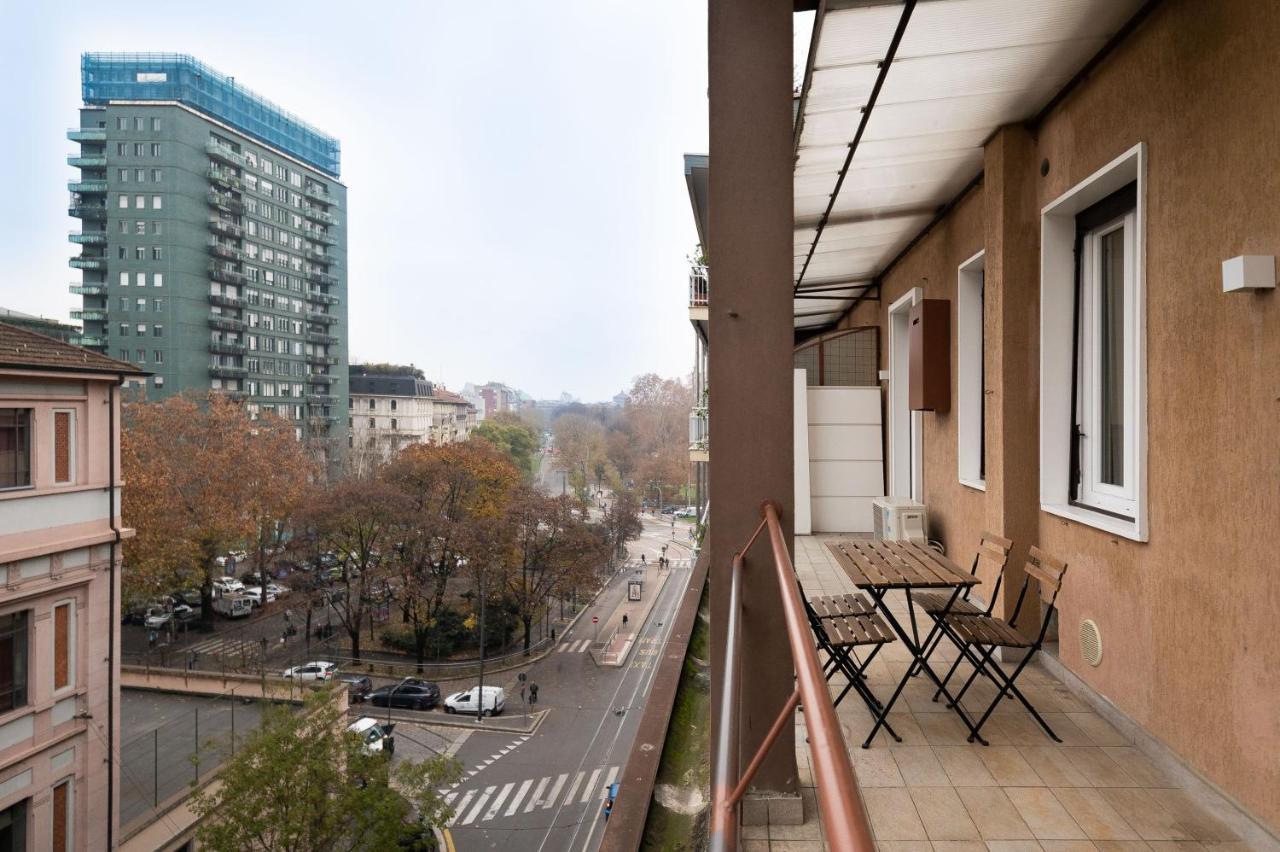 Апартаменты Montello Livings, Exclusive Terrace And Skyline View Милан Экстерьер фото