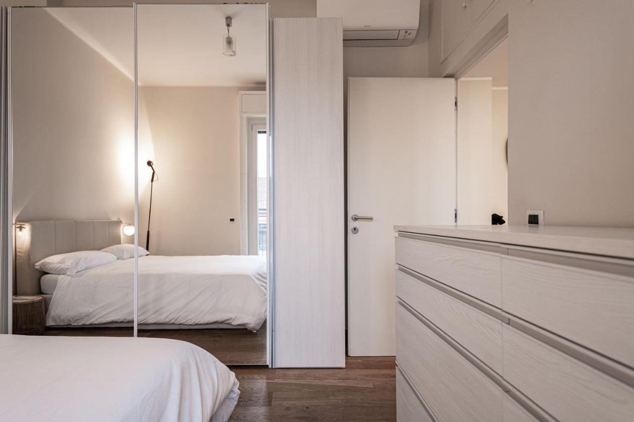 Апартаменты Montello Livings, Exclusive Terrace And Skyline View Милан Экстерьер фото